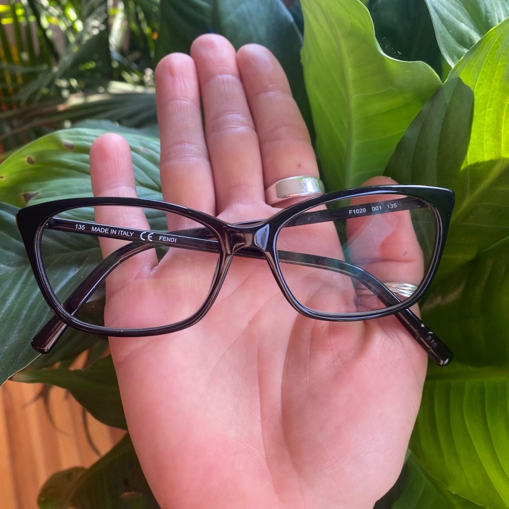 Fendi Elegant Black Cat-Eye Glasses